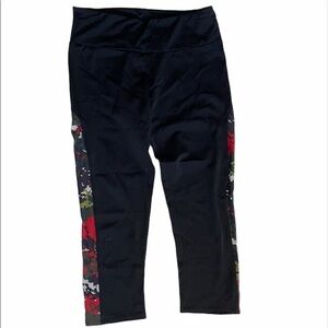 Onzie Hot Yoga Inset Tuxedo Capris Leggings SzM/L